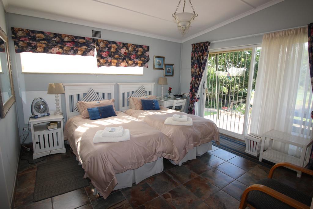 Waterfront Guest House Carolina Екстериор снимка