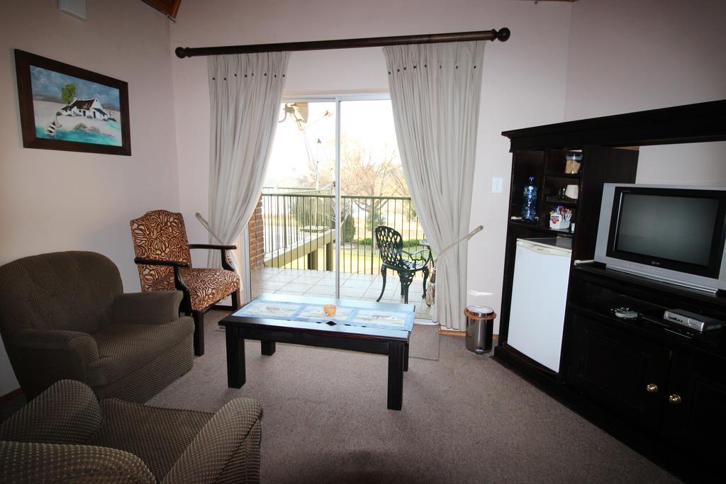 Waterfront Guest House Carolina Екстериор снимка